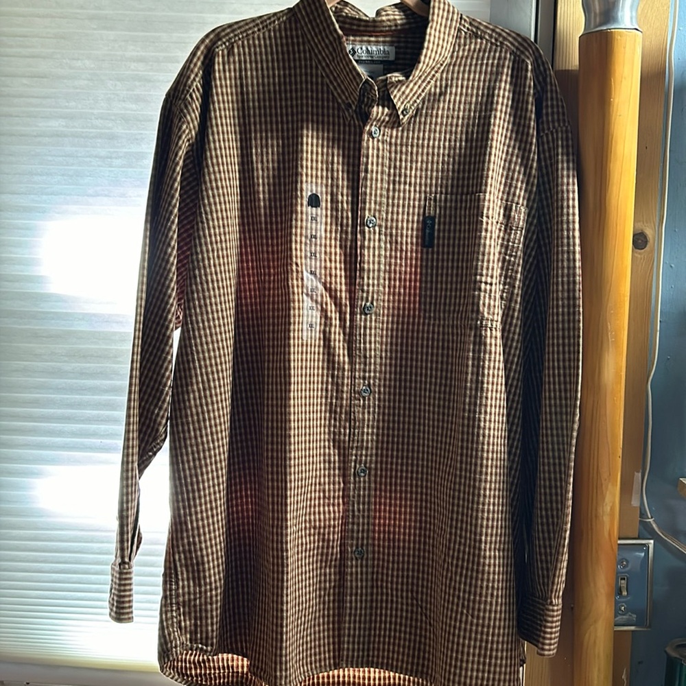 Columbia Sportswear Co. men’s long sleeve shirt. Size XXL.